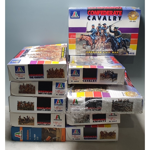 630 - Ten boxed Italeri Sets of 1:32 scale Military Figures comprising No.6869 Gladiators 1-2nd Century A.... 