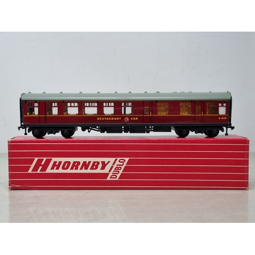 139 - A boxed Hornby Dublo 4071 BR Restaurant Car, unused in mint condition, box superb, late type with NP... 