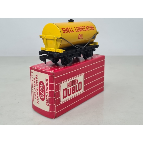 143 - A reference collection of boxed Hornby Dublo second issue Tank Wagons with plastic couplings and clo... 
