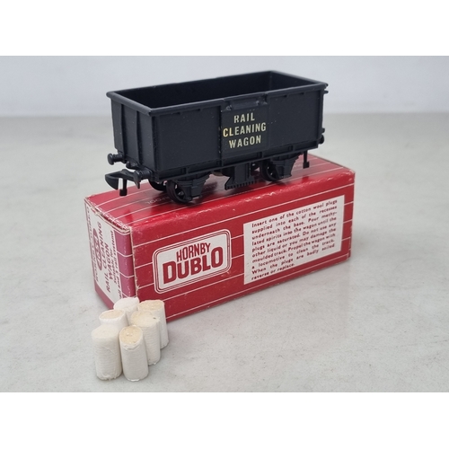 168 - A Hornby Dublo 4654 Rail Cleaning Wagon in Tony Cooper Box with six pads, Ex, box VG