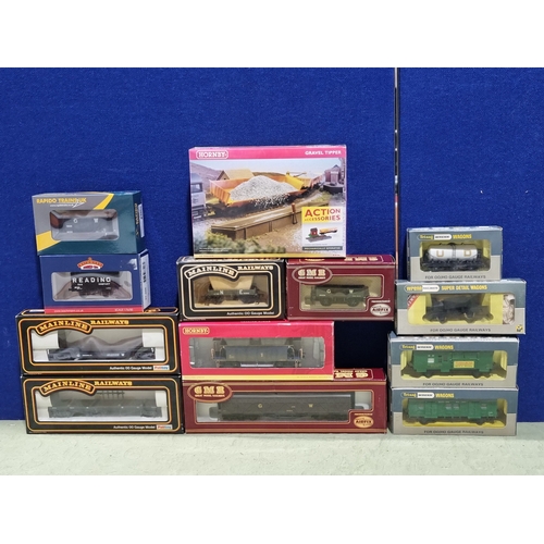 203 - Twelve boxed 00 gauge items of Rolling Stock by Rapido Trains, Bachmann, Airfix, Mainline and Wrenn ... 