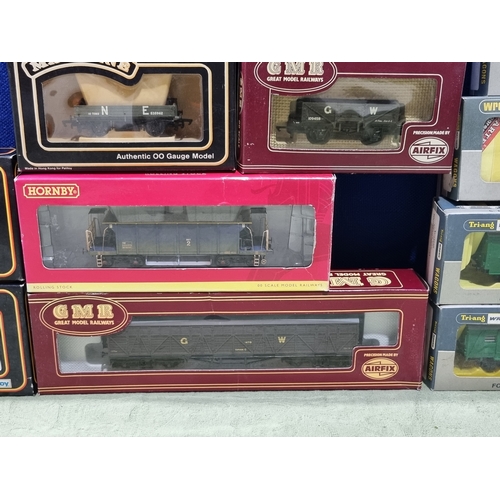 203 - Twelve boxed 00 gauge items of Rolling Stock by Rapido Trains, Bachmann, Airfix, Mainline and Wrenn ... 