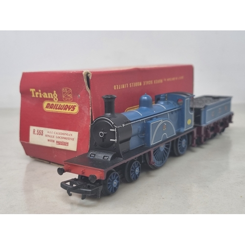 236 - A boxed Triang Railways 00 gauge R533 4-2-2 Caledonian Single Wheel Locomotive with unboxed Tender, ... 