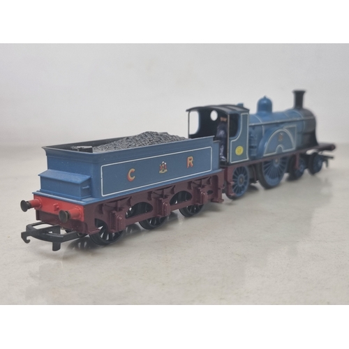 236 - A boxed Triang Railways 00 gauge R533 4-2-2 Caledonian Single Wheel Locomotive with unboxed Tender, ... 