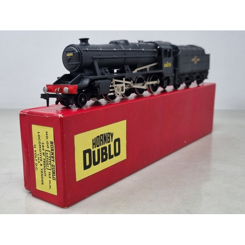 26 - A boxed Hornby Dublo Export 2324 2-8-0 8F Locomotive, unused in mint condition. Box superb, complete... 