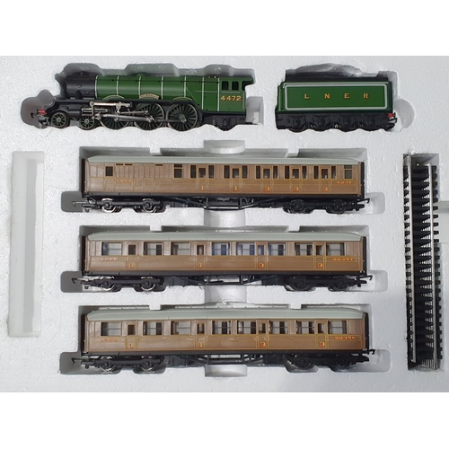 282 - A boxed Hornby 00 gauge R1039 'Flying Scotsman' Train Set, complete, M, box Ex plus