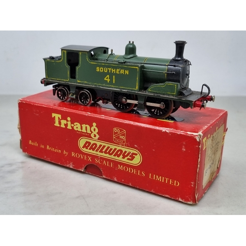 325 - An unboxed Triang Railways 00 gauge GWR 4-4-2 Locomotive 'Lord of the Isles' one box on side loose),... 