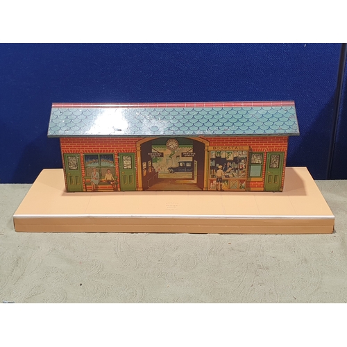 348 - A collection of Hornby 0 gauge Lineside Accessories comprising boxed No.2 Signal Cabin, boxed No.1 L... 