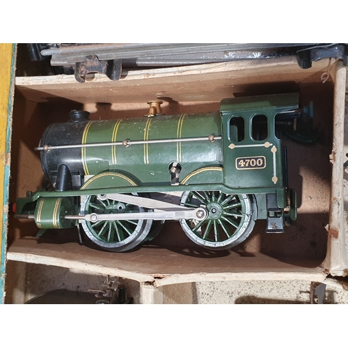 355 - A part boxed Hornby 0 gauge clockwork GWR No.1 Special Passenger Set with 0-4-0 Locomotive and tende... 