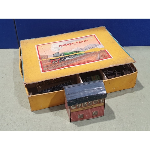 355 - A part boxed Hornby 0 gauge clockwork GWR No.1 Special Passenger Set with 0-4-0 Locomotive and tende... 