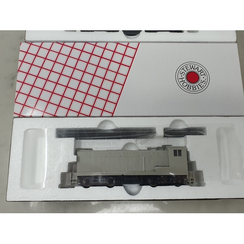 359 - Two boxed Stewart Hobbies H0 scale American Outline undecorated Locomotives comprising 4702 Baldwin ... 