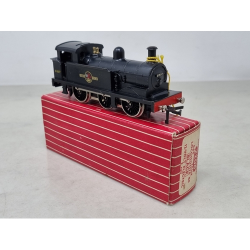 38 - A boxed Hornby Dublo 2206 black 0-6-0T Locomotive, M showing no signs of use. Late production versio... 