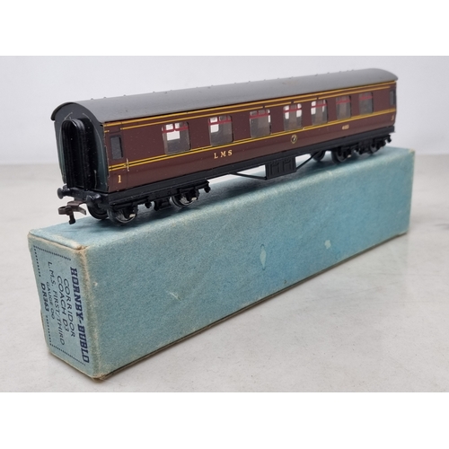 87 - A pair of boxed Hornby Dublo D3 LMS 1/3rd Coaches, M, boxes Nr perfect 6/49