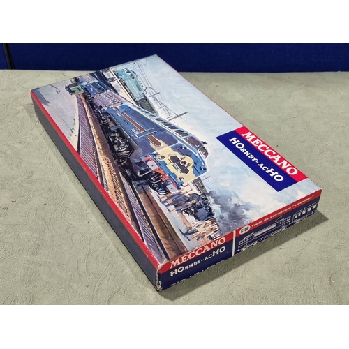 93 - A boxed Hornby Acho 6100 Passenger Set, M, box superb, complete with instructions