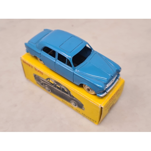 423 - A boxed French Dinky Toys No.24B blue Peugeot 403, M, box Nr perfect