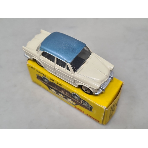 425 - A boxed French Dinky Toys No.531 blue and cream Fiat 1200 Grand Vue, Nr M, box Ex