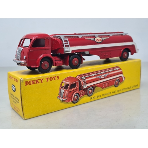 462 - A boxed French Dinky Toys No.32C Tracteur Panhard Avec Citerne 'Esso', Nr M, box Nr perfect