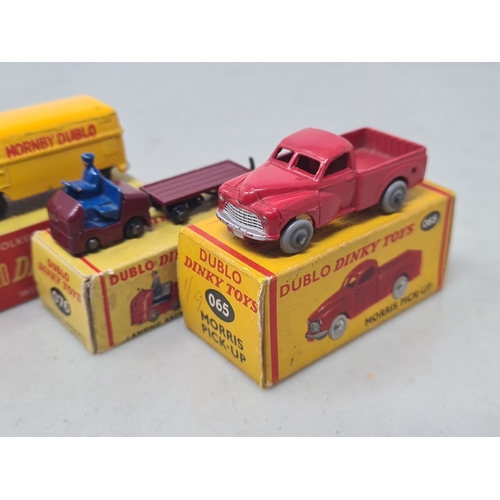 85 - Five boxed Dublo Dinky Toys comprising 076 Lansing Bagnall Tractor and Trailer, 071 Volkswagen Deliv... 