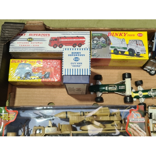 489 - A tray of Diecast Models including boxed Dinky Toys No.296 Duple Viceroy Luxury Coach, boxed No.293 ... 