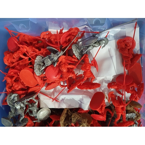 592 - A collection of plastic Wargaming Figures including Britains American Civil War Cavalry and Conte Co... 