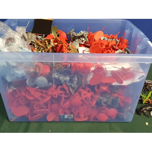 592 - A collection of plastic Wargaming Figures including Britains American Civil War Cavalry and Conte Co... 