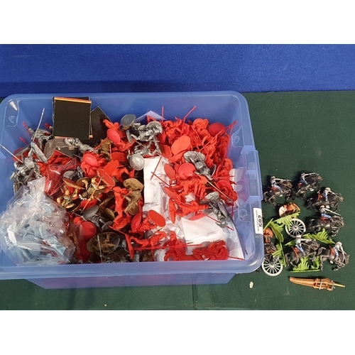 592 - A collection of plastic Wargaming Figures including Britains American Civil War Cavalry and Conte Co... 