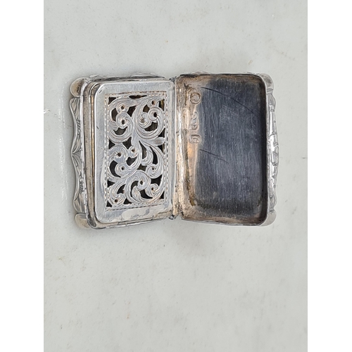 117 - A Victorian silver Vinaigrette, scroll engraved, Birmingham 1851, maker: D.P