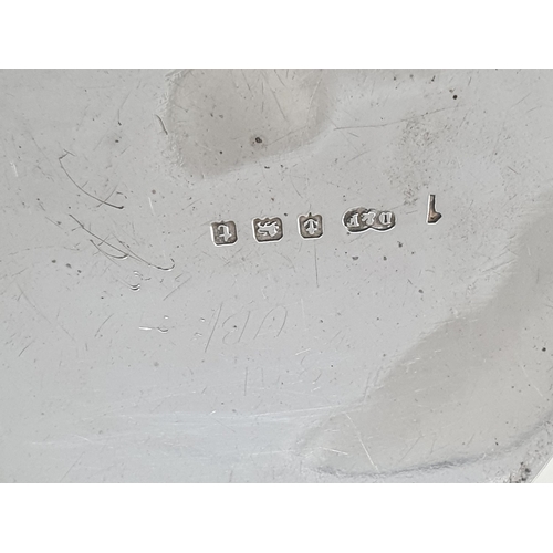 82 - A George V silver Pill Box, Birmingham 1918, and a circular Dish, London 1972