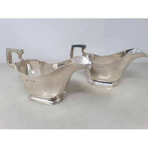 86 - A pair of George VI silver Sauce Boats on octagonal bases, Birmingham 1938, 367gms