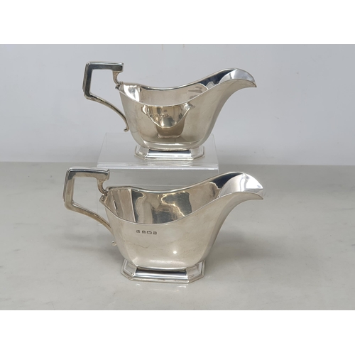 86 - A pair of George VI silver Sauce Boats on octagonal bases, Birmingham 1938, 367gms
