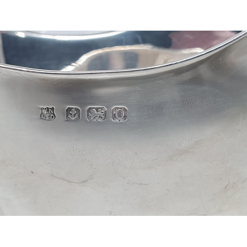 86 - A pair of George VI silver Sauce Boats on octagonal bases, Birmingham 1938, 367gms