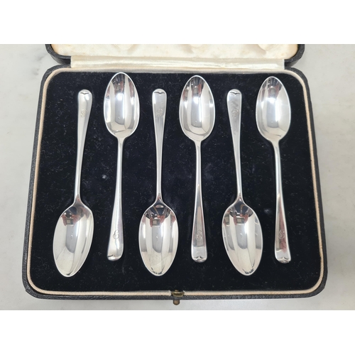 99 - Six George V silver Teaspoons Hanoverian pattern engraved initial, London 1932, in case, 55gms