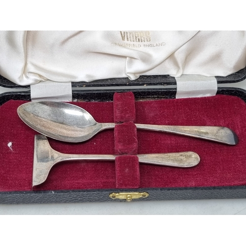 104 - An Elizabeth II silver Spoon and Pusher, Sheffield 1966, in case