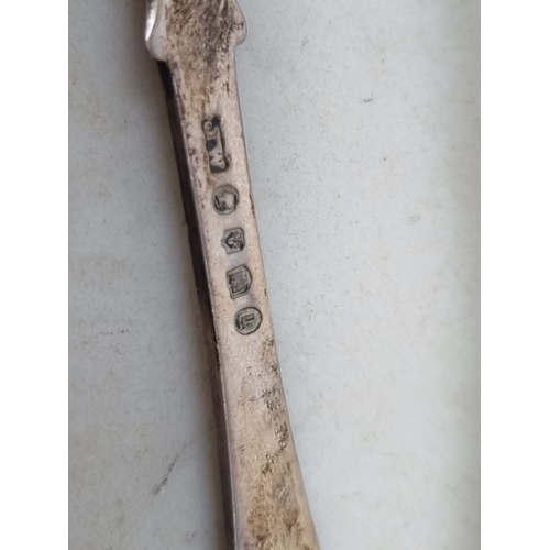 105 - A pair of Victorian Scottish silver Sugar Tongs king's pattern, Edinburgh 1867, maker: J.W, 42gms