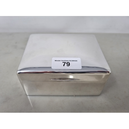 79 - A George V plain silver Cigarette Box, Sheffield 1934, maker: Walker & Hall