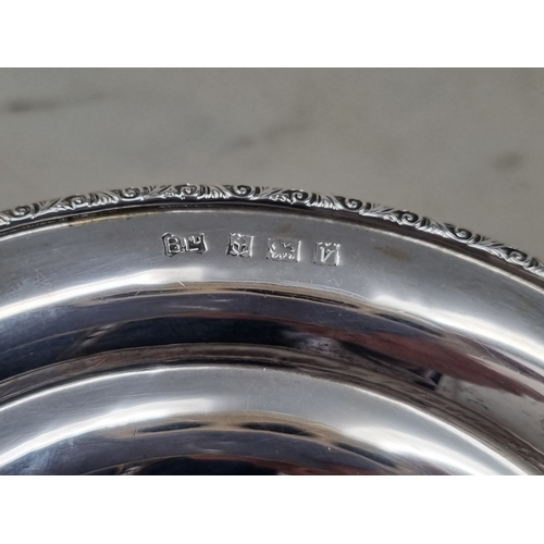 82 - An Edward VII silver circular Bowl on pedestal base, Birmingham 1970, 105gms