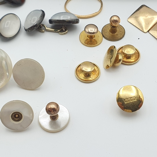 261 - A pair of square 9ct gold Cufflinks, approx 4.2gms, two pairs of 18ct gold Dress Studs, approx 3.2gm... 