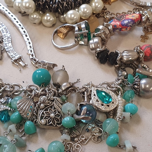 283 - A collection of Costume Jewellery