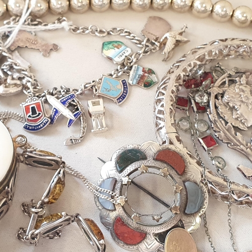 288 - A collection of silver and other Jewellery, rose quartz Beads, clam shell Purse etc