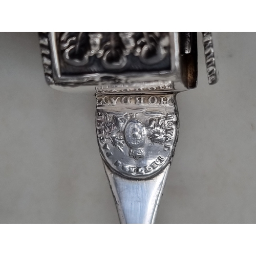 62 - A George V silver two handled  Pot, London 1911,and a pair of plated Hobday patent Candle Snuffers w... 