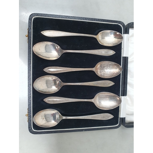 71 - Six George V silver Teaspoons, Birmingham 1932, 63gms, in case