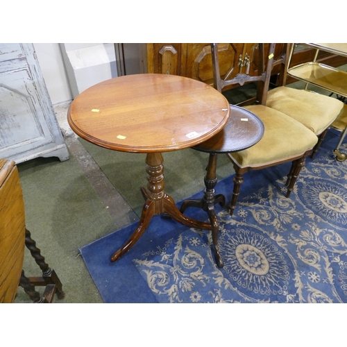 474 - Victorian circular topped tripod table and similar wine table