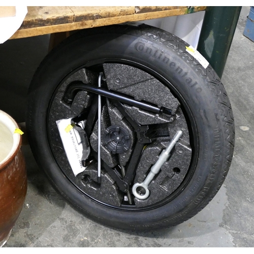 304 - Volvo V60 Continental spare wheel with tyre changing accessories