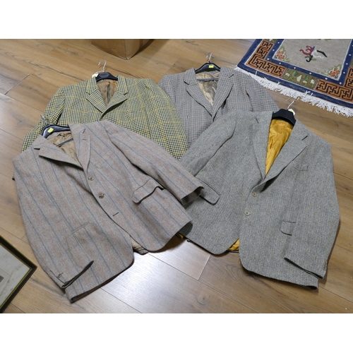 212 - Three dogtooth checked gents wool jackets