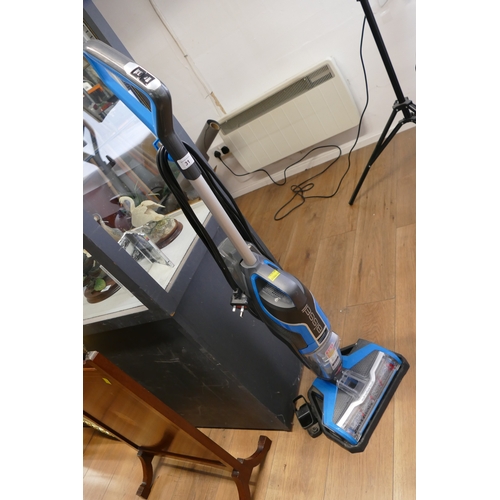 31 - Bissell upright vacuum cleaner