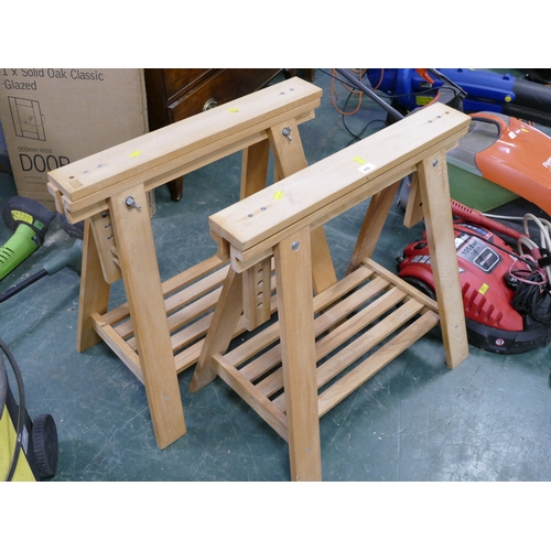 416 - Pair of wooden trestles