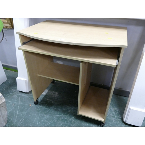 436 - Modern office desk