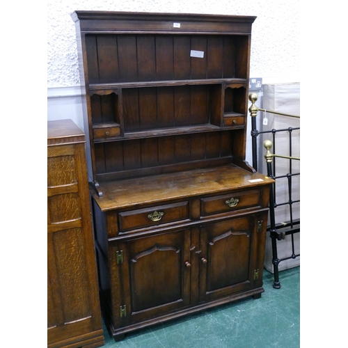 547 - Reproduction oak dresser