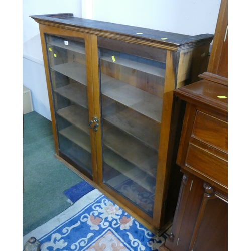 530 - Victorian bookcase top