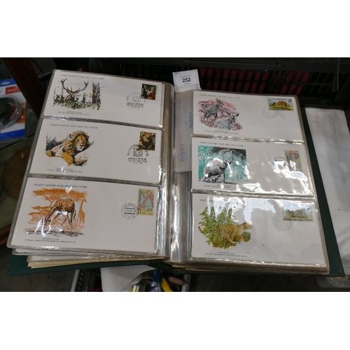 252 - The Official Collection of World Wildlife First Day Covers in folder